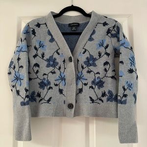 Women’s Club Monaco 100% wool floral print cardigan. Size XS